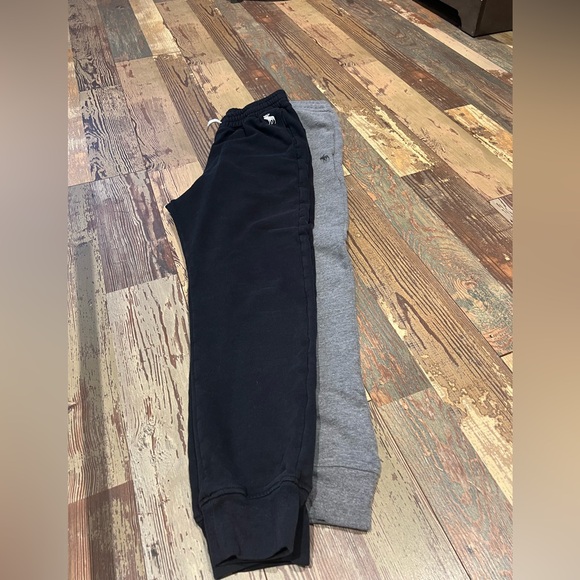 Abercrombie Joggers - Picture 8 of 9